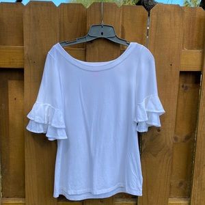 This is a Lilly Pulitzer white scoopneck bell sleeve T-shirt medium.